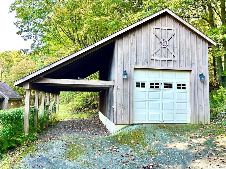 25 Old Wolcott Road, Bristol, CT 06010 Property for sale