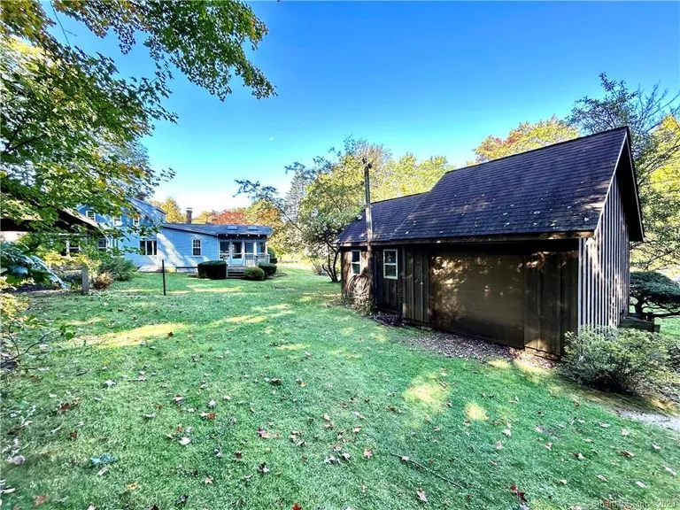 25 Old Wolcott Road, Bristol, CT 06010 Property for sale