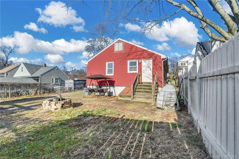 425 Saunders Avenue, Bridgeport, CT 06606 Property for sale