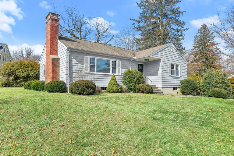 5 Saviano Lane, Westport, CT 06880 Property for rent