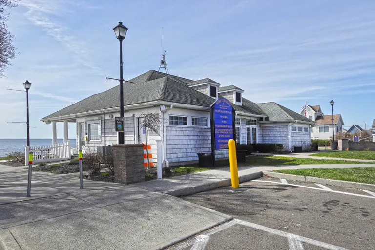 111 Cosey Beach Avenue 4, East Haven, CT 06512 Property for sale