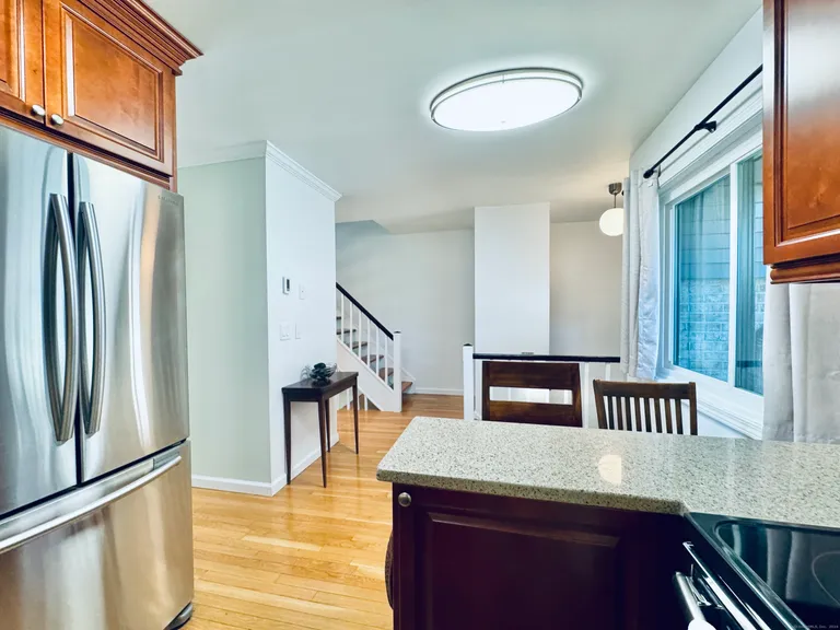 New York City Real Estate | View 146 Cold Spring Road, 12 | Listing | View 3