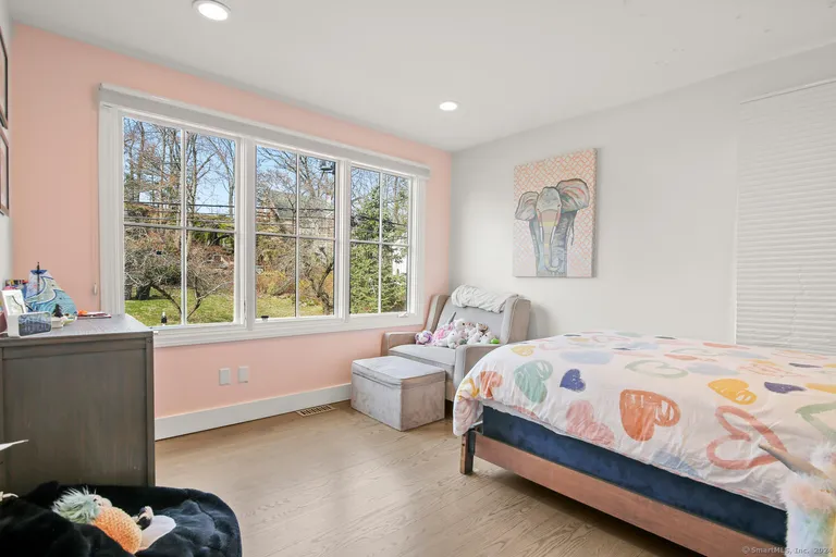 New York City Real Estate | View 38 Amherst Road | Listing | View 8