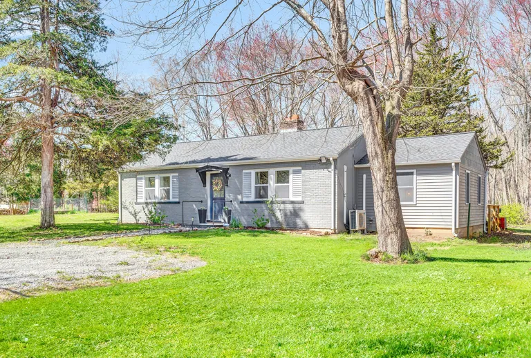 218 Nut Plains Road, Guilford, CT 06437 Property for sale