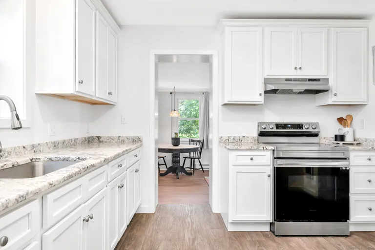 218 Nut Plains Road, Guilford, CT 06437 Property for sale