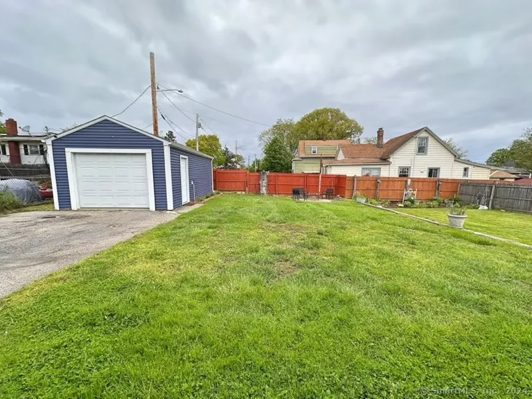 51 Roosevelt Avenue, Stratford, CT 06615 Property for sale