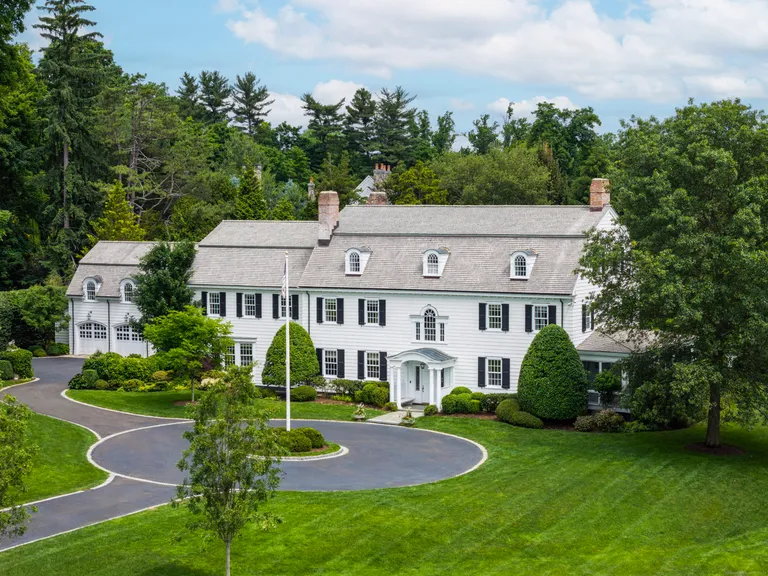 New York City Real Estate | View 81 Canoe Hill | 6 Beds, 7 Baths | View 1