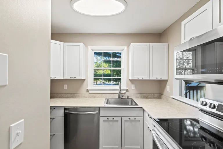 54 Rope Ferry C42, Waterford, CT 06385 Property for sale