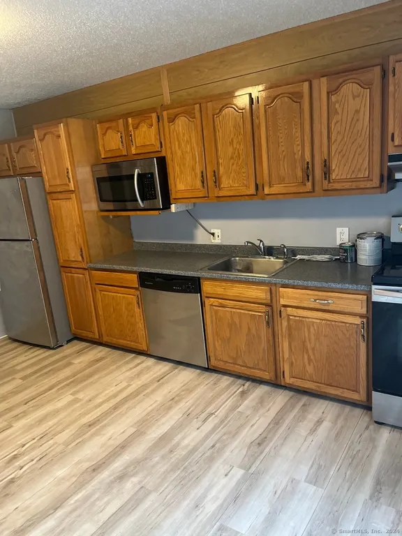 90 Wakelee APT 10, Waterbury, CT 06705 Property for rent