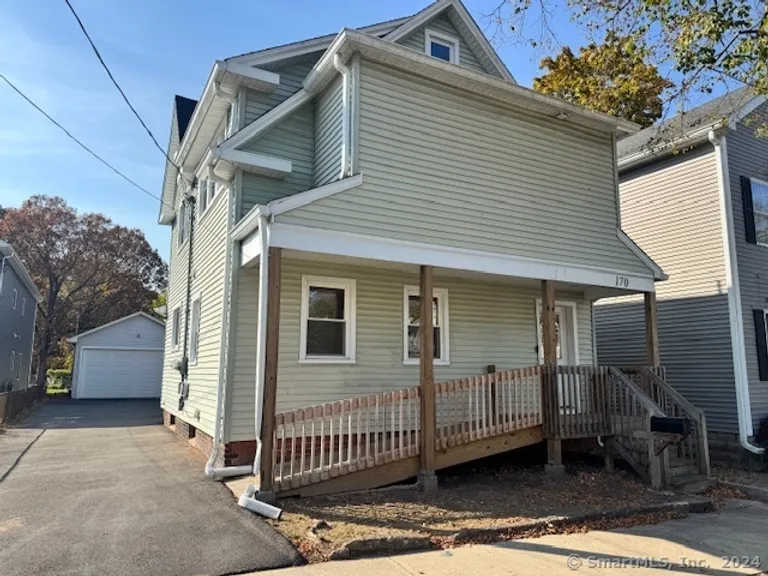 Greenwich Real Estate | View 170 Gilbert Street | 4 Beds, 2 Baths | View 1