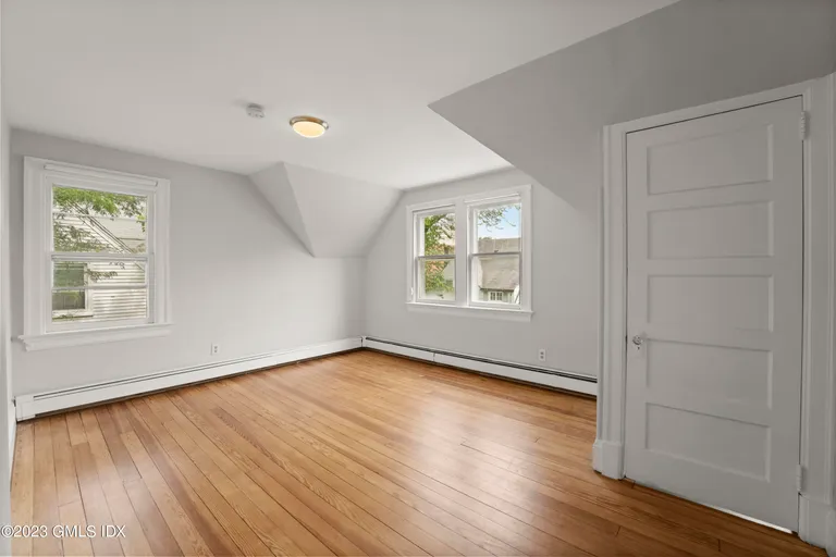 3 Putnam Court, Greenwich, CT 06830 Property for rent