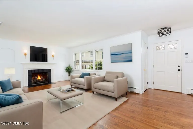 New York City Real Estate | View 302 Sound Beach Avenue | Listing | View 10