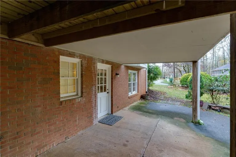 100 Honey Tree Lane, Roswell, GA 30076 Property for sale