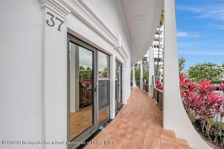 New York City Real Estate | View 3589 S Ocean Boulevard, 37 | Listing | View 14