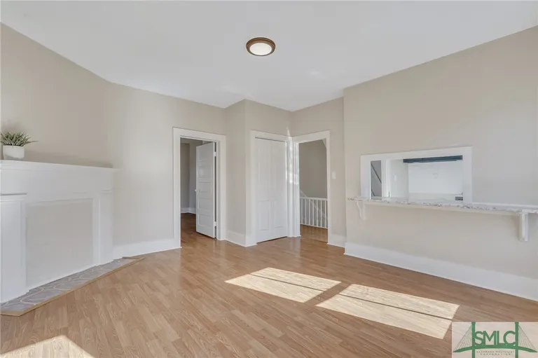 New York City Real Estate | View 218 W Anderson Street, Upper | Listing | View 3