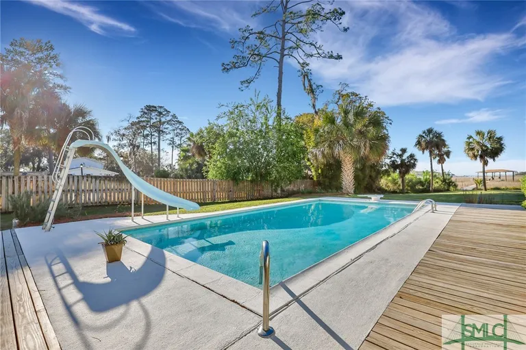 613 Suncrest Boulevard, Savannah, GA 31410 Property for sale