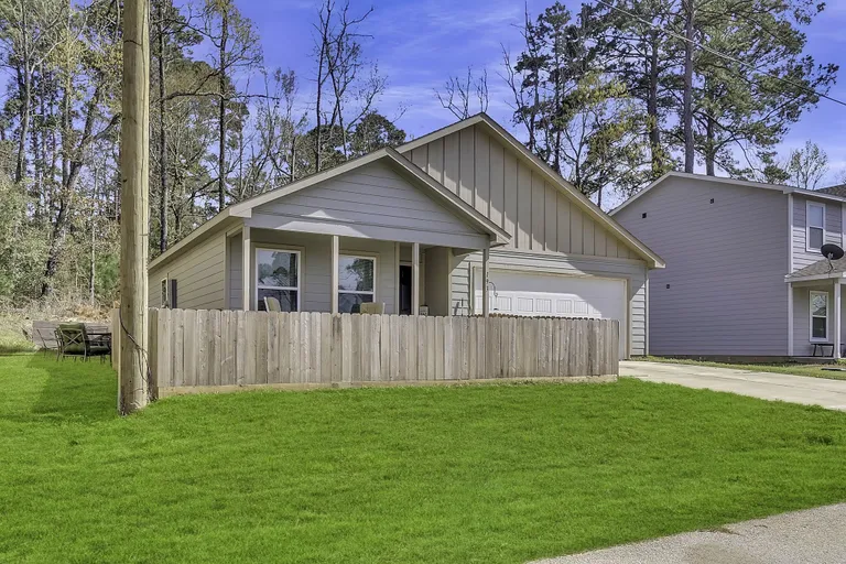 The Woodlands Real Estate | View 193 Hollow Oak | 4 Beds, 2 Baths | View 1