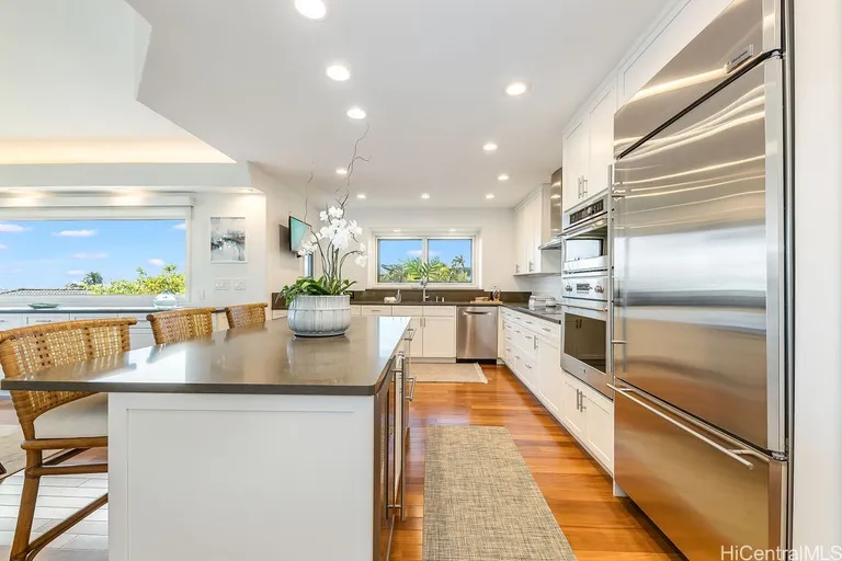 900 Puuikena, Honolulu, HI 96821 Property for sale