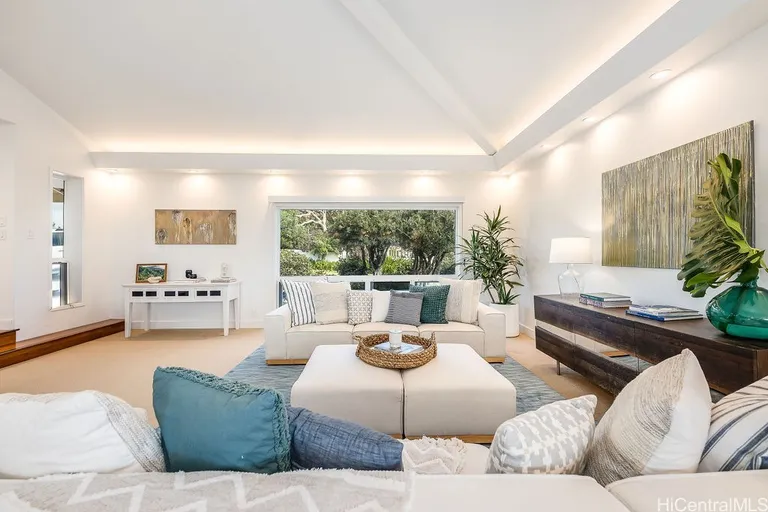 900 Puuikena, Honolulu, HI 96821 Property for sale