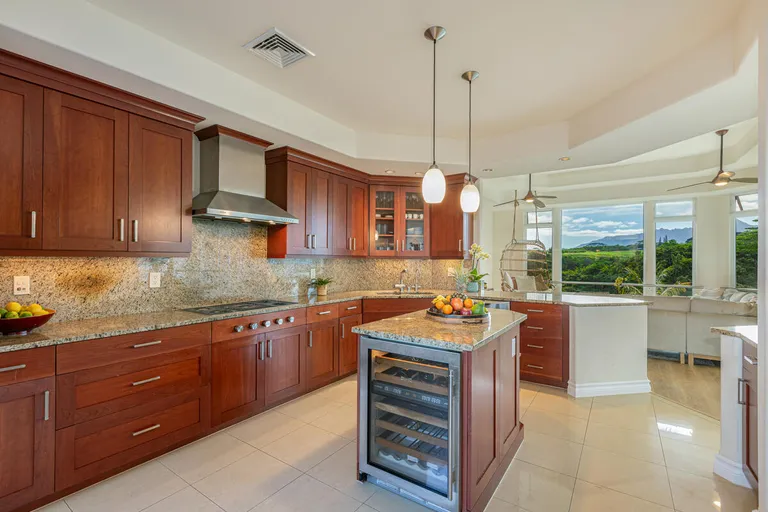 Hawaii Real Estate | View 4100 QUEEN EMMA'S DR, 7 | Listing | View 5