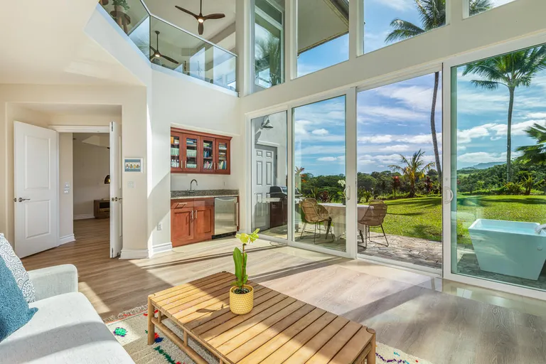 Hawaii Real Estate | View 4100 QUEEN EMMA'S DR, 7 | Listing | View 14
