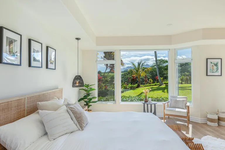 Hawaii Real Estate | View 4100 QUEEN EMMA'S DR, 7 | Listing | View 19