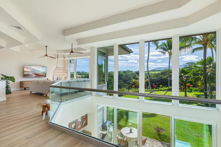 Hawaii Real Estate | View 4100 QUEEN EMMA'S DR, 7 | 3 Beds, 3 Baths | View 1
