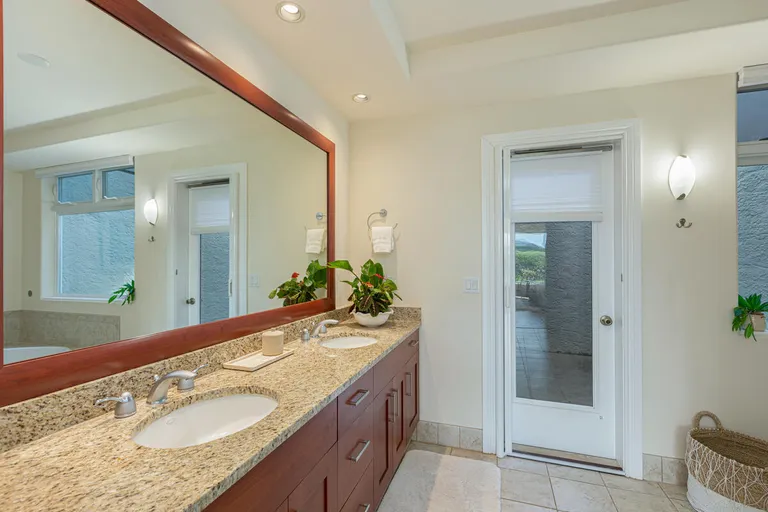 Hawaii Real Estate | View 4100 QUEEN EMMA'S DR, 7 | Listing | View 22