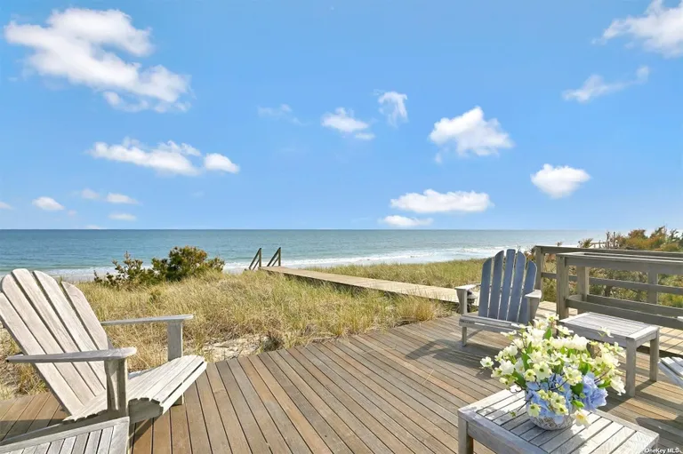 New York City Real Estate | View 148 Dune Road | 6 Beds, 6 Baths | View 1