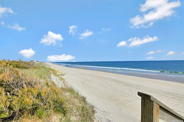 New York City Real Estate | View 148 Dune Road | Listing | View 3