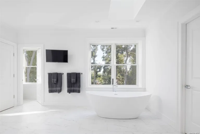New York City Real Estate | View 1600 Hillcrest Drive | Listing | View 26