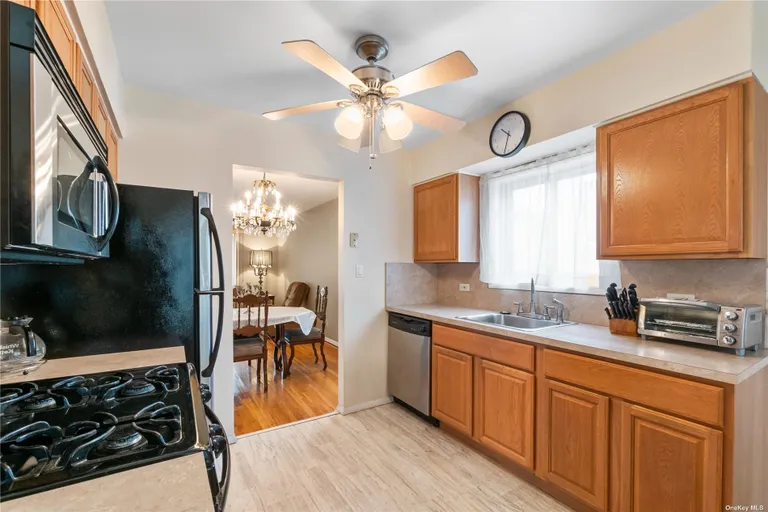 New York City Real Estate | View 2264 56th Drive | Listing | View 18