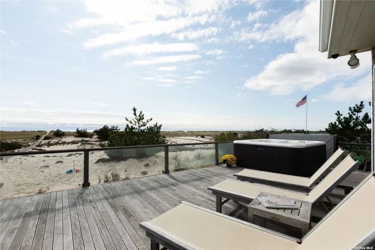 New York City Real Estate | View 187 Dune Road | Listing | View 7