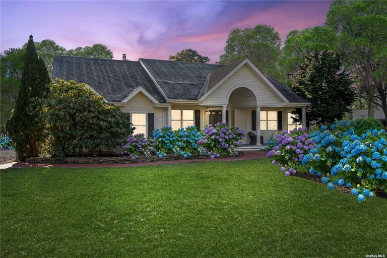 100 Whippoorwill, Quogue, NY 11959 Property for sale