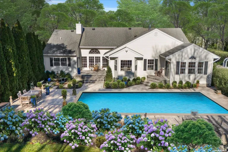 100 Whippoorwill, Quogue, NY 11959 Property for sale