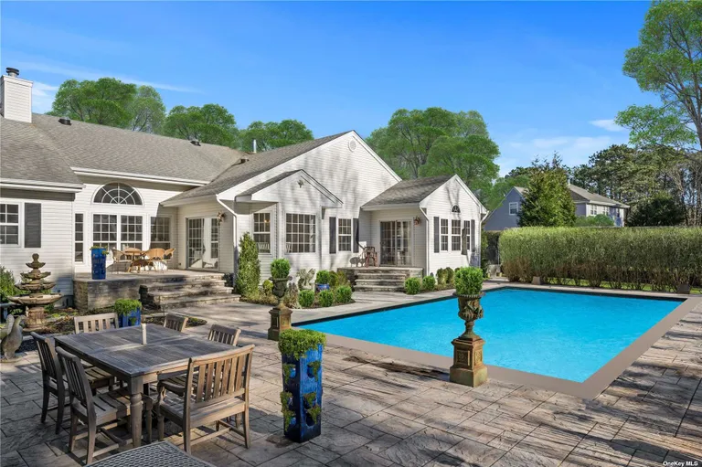 100 Whippoorwill, Quogue, NY 11959 Property for sale