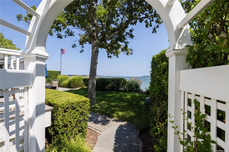 New York City Real Estate | View 4295 Bay Shore Road | Listing | View 7
