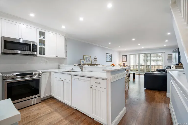 New York City Real Estate | View 3001 Mitchell Road, 3001 | 2 Beds, 3 Baths | View 1