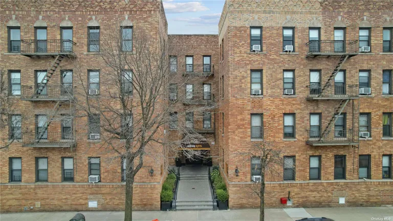 New York City Real Estate | View 24-65 38th Street, A5 | Listing | View 2