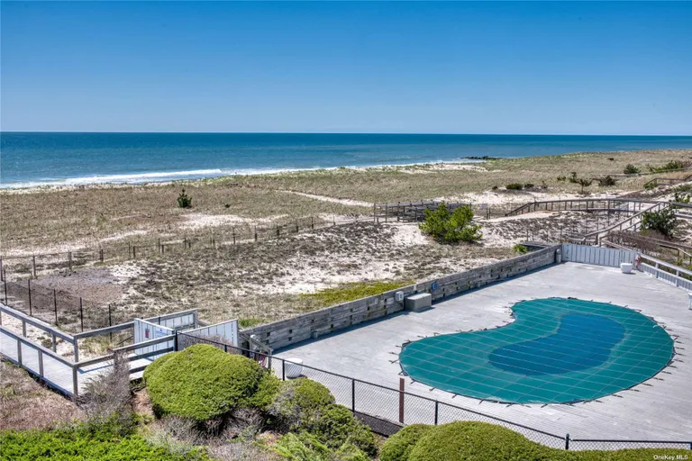 New York City Real Estate | View 259 Dune Road, 138 | Listing | View 5