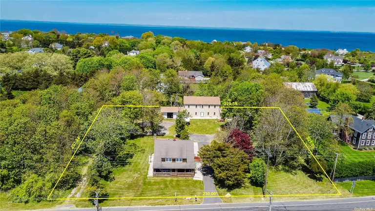 New York City Real Estate | View 40495 Main Road | 5 Beds, 3 Baths | View 1