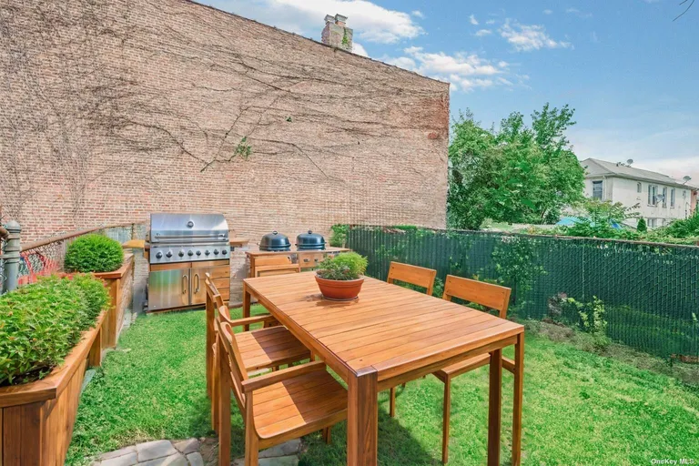 New York City Real Estate | View 1071 Blake Avenue | 3 Beds, 1 Bath | View 1