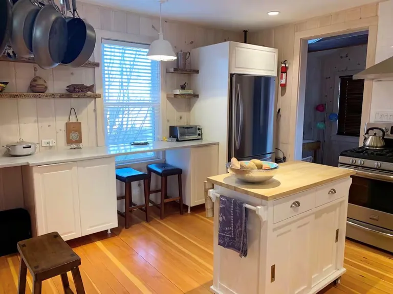 The Hamptons Real Estate | View 324 5th Avenue | Listing | View 6