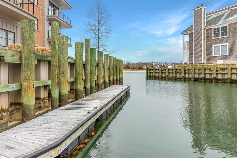 The Hamptons Real Estate | View 123 Sterling Avenue, 12 | Listing | View 27