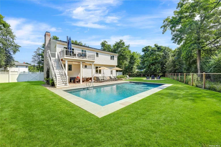 The Hamptons Real Estate | View 485 Sutton Place | 4 Beds, 2 Baths | View 1