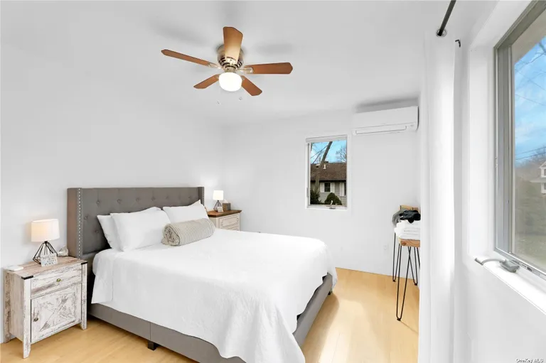 The Hamptons Real Estate | View 485 Sutton Place | Listing | View 3