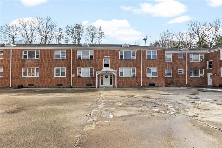 Westchester Real Estate | View 205 W Post Road, 1L | Listing | View 2