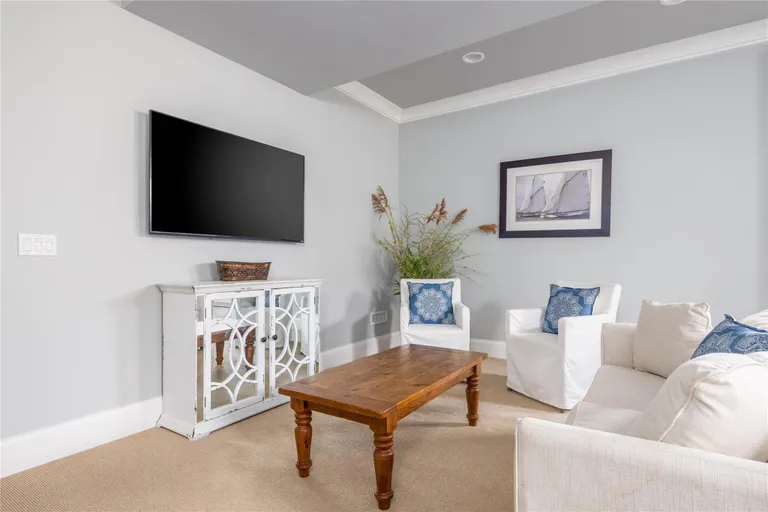 The Hamptons Real Estate | View 1000 Sound Drive | Listing | View 21