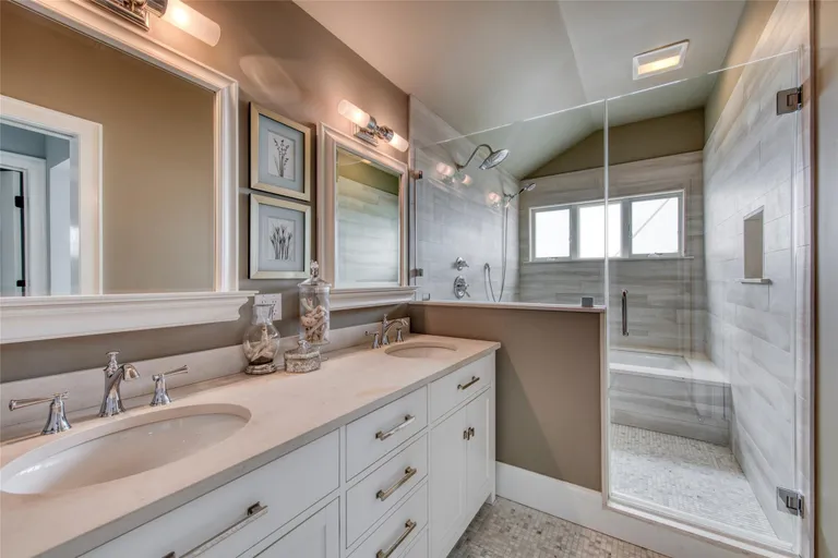 The Hamptons Real Estate | View 1000 Sound Drive | Listing | View 14