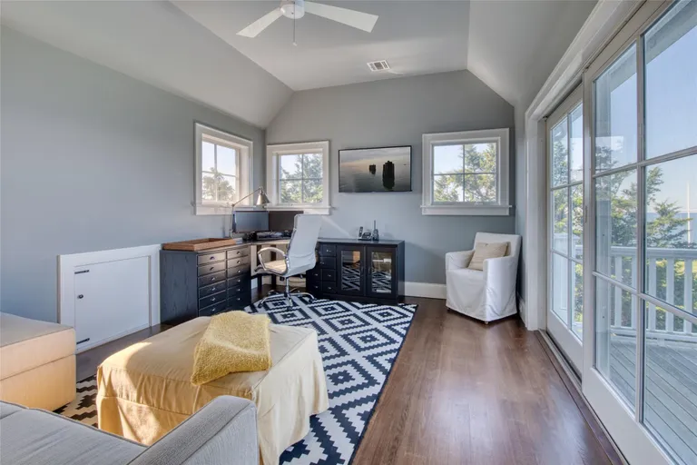 The Hamptons Real Estate | View 1000 Sound Drive | Listing | View 15